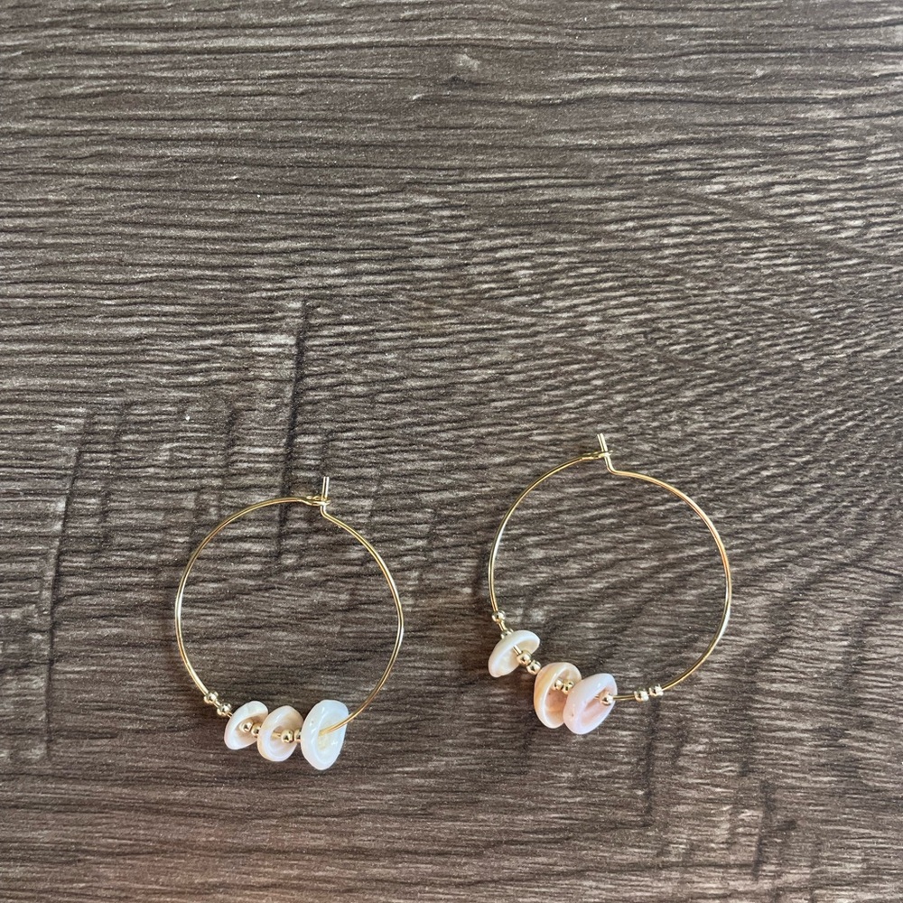 Hawaii puka shell earrings